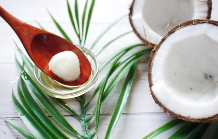 11 idej, kako lahko uporabiš kokosovo olje za osebno nego
